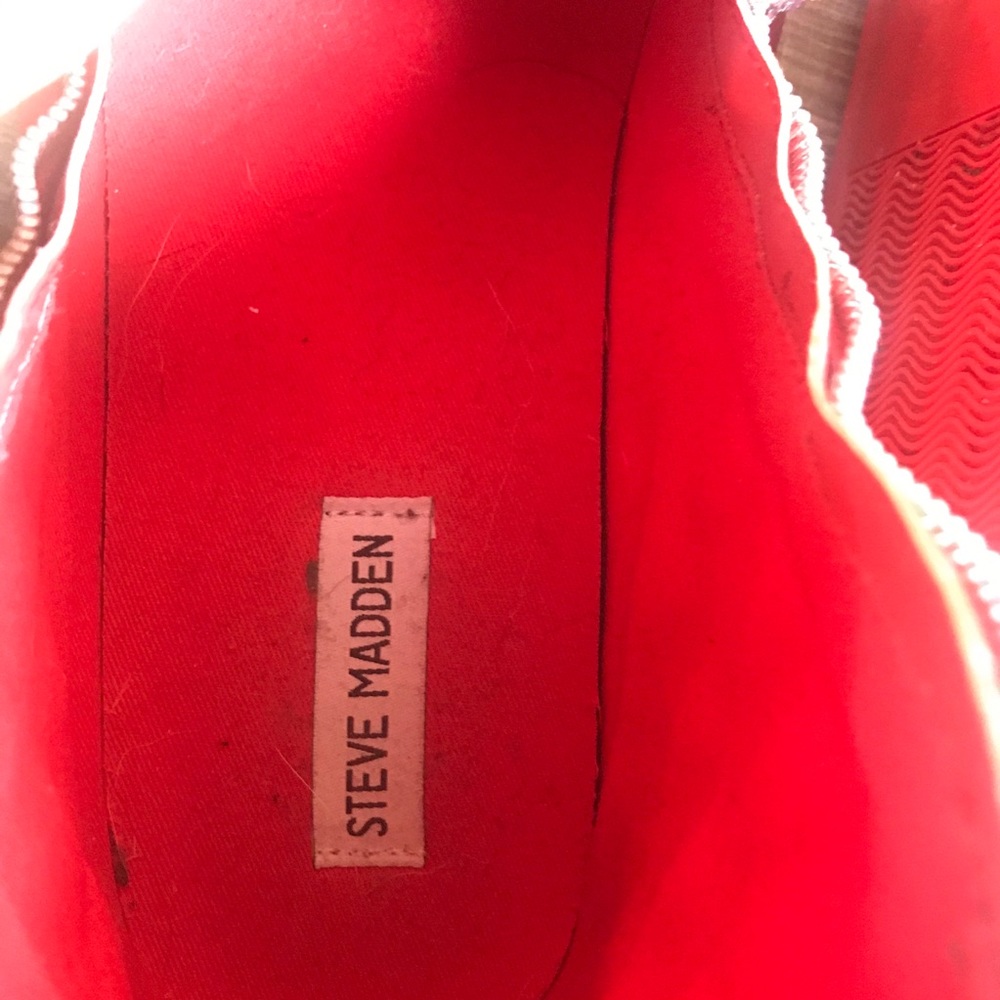 Steve Madden Red Quilted Top Sneakers. - Picture 5 of 11